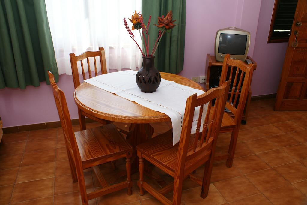 Apartamentos Nelly Valle Gran Rey Zimmer foto